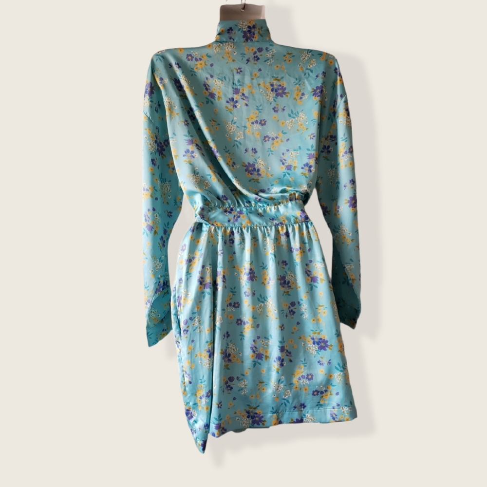 VICTORIA SECRET Satin Kimono floral print - Picture 2 of 3